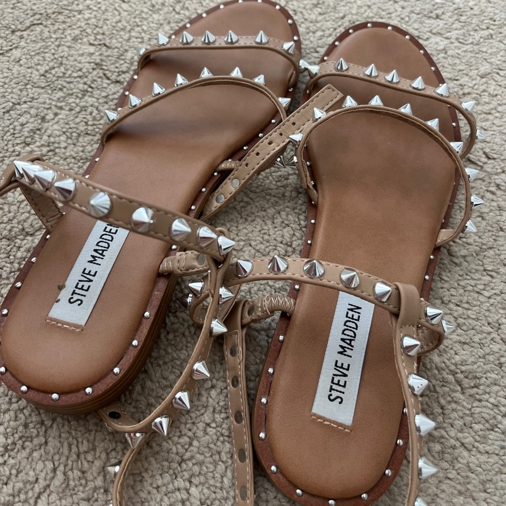 Steve Madden Sandals - Picture 2 of 2